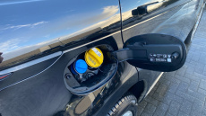 Land Rover Range Rover Evoque 2.0 D200 R-Dynamic SE 5dr Auto Diesel Hatchback